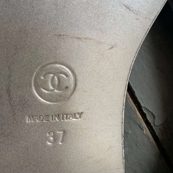 Like New! Authentic Chanel Braided CC Logo Leather  Thong Sandals Size EU 37 - Picture 10 of 16